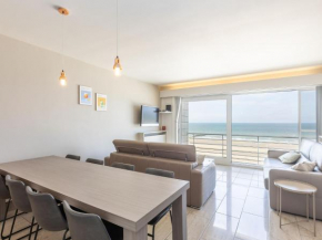 Spacious apartment with seaview
